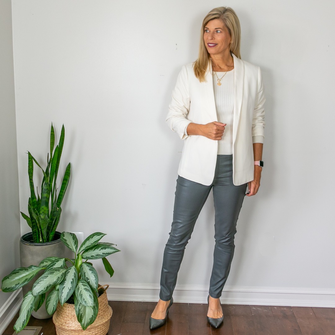 Cream blazer outfits with blazers and jeans