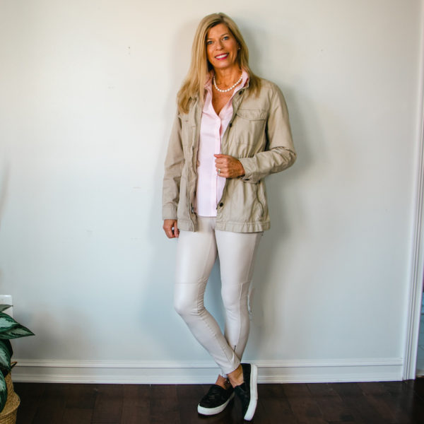 10 Casual Chic Outfits with Leggings | Women over 50