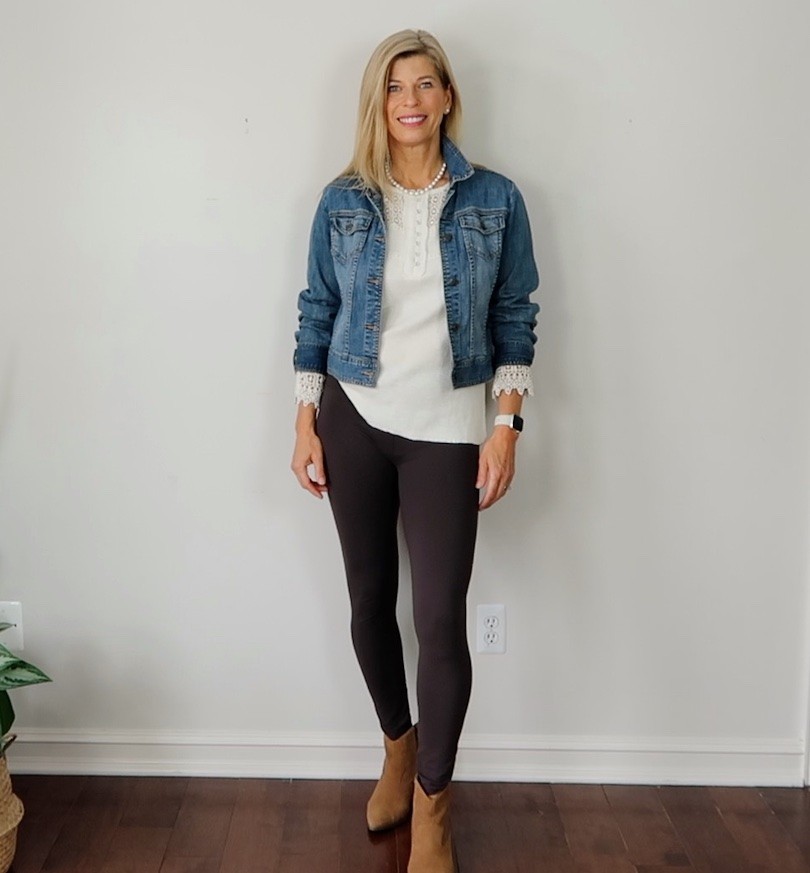 How to Wear Leggings for Women Over 50: Outfit Ideas - MY CHIC