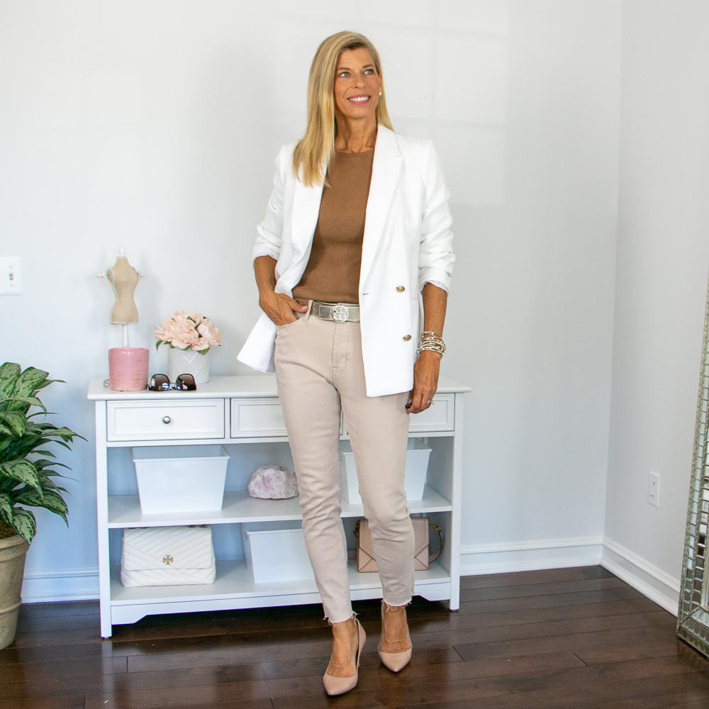 10 Ways To Wear A White Shirt - The Glossychic  Office outfits, Casual  work outfits, Spring outfits